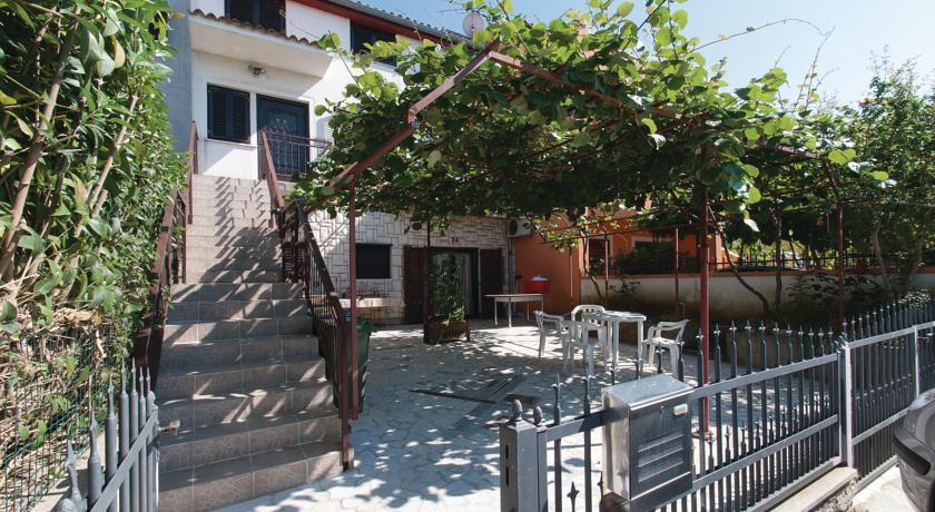 Amazing Apartment In Rovinj With Wifi الغرفة الصورة